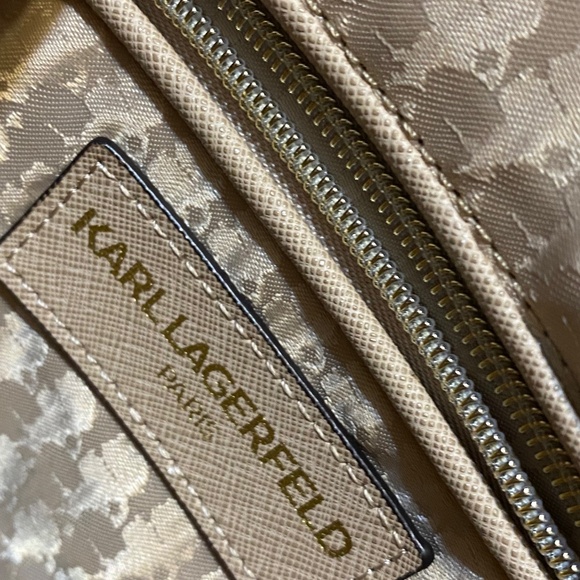 Karl Lagerfeld thin profile crossbody - Picture 10 of 15